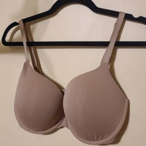 Victoria's Secret Nude Bra 34DDD
